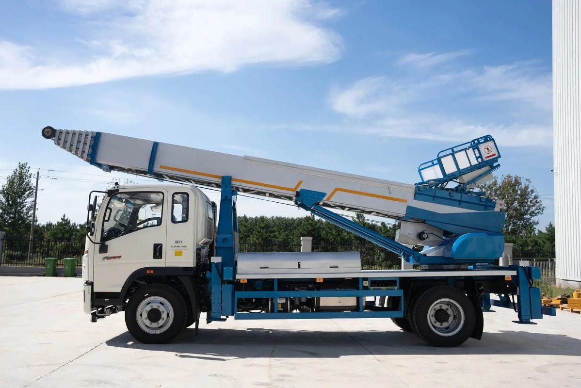 安陆云梯上料车租赁费用