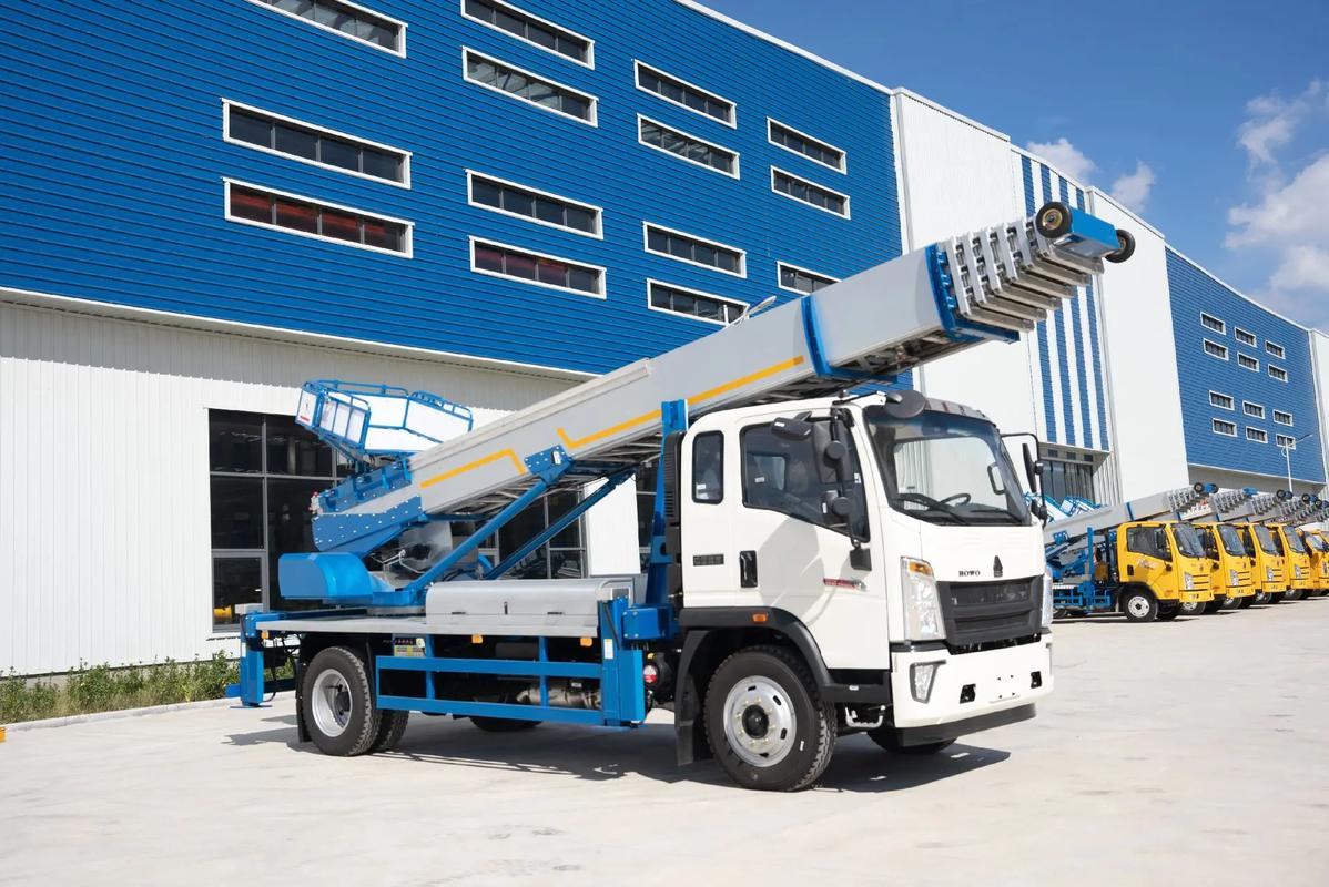 安陆出租云梯车高空作业车 建筑垃圾搬运